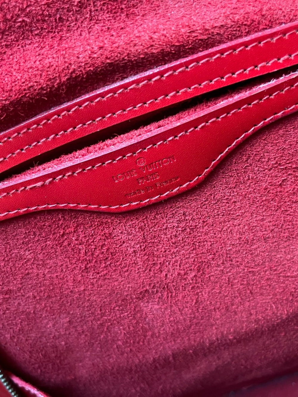 Louis Vuitton Vintage Ref Leather & Red Suede Women's Red Back pack Gold accents - Picture 9 of 10